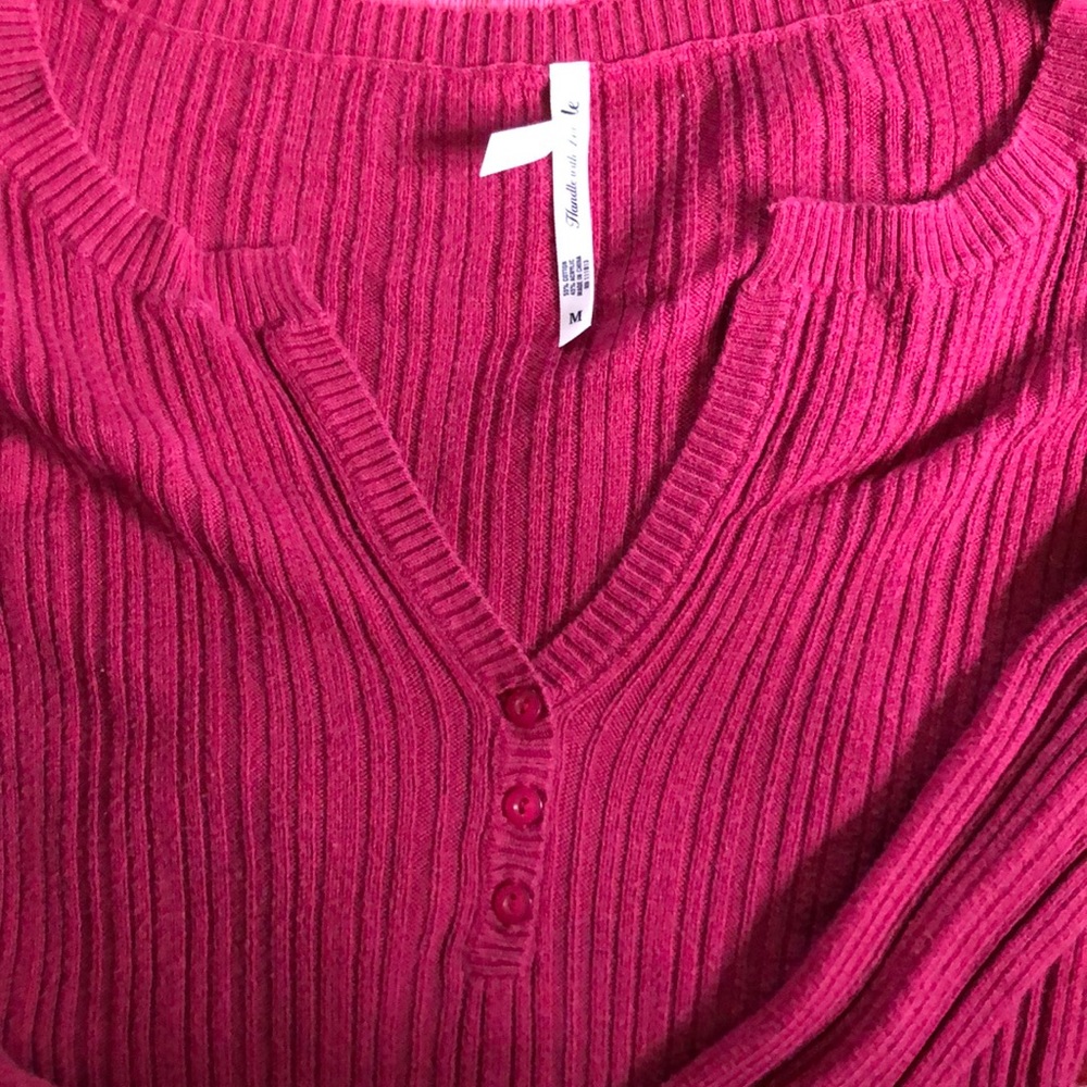 Tops - Picture 2 of 3
